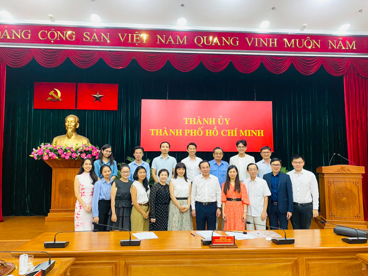 Chị Hiền làm việc cùng Thành ủy TP.HCM trong chuyến công tác của AVSE Global tại Việt Nam tháng 7/2021.