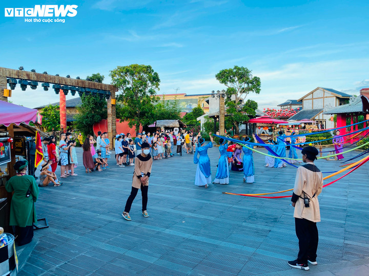 Công viên Ấn tượng Hội An hoàn thành, được đưa vào sử dụng từ năm 2021.