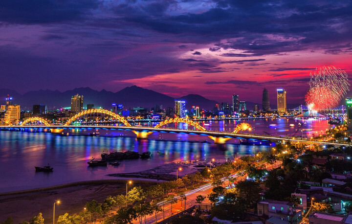 Đà Nẵng được thiên nhiên ưu ái ban tặng phong cảnh thiên nhiên tuyệt sắc. (Ảnh: Vietnamnet)