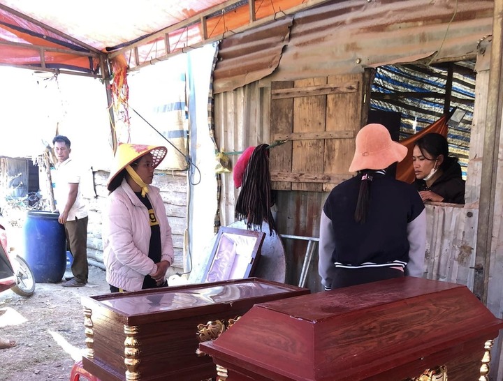 Gia đình hai anh em thuộc diện hộ nghèo tại địa phương. (Ảnh: Hoàng Viên)
