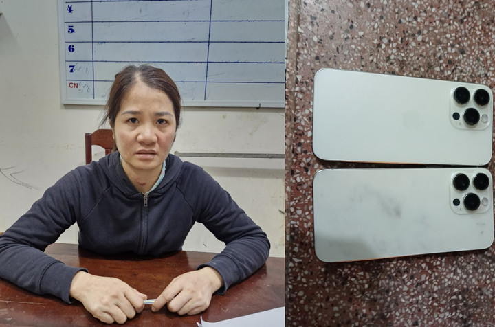 Trần Thị Hải Yến cùng 2 chiếc điện thoại mà đối tượng đặt mua trên mạng xã hội. (Ảnh: C.A)