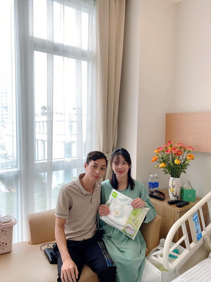 Gia đình chị Lê Thị Hòa hạnh phúc chào đón thiên thần nhỏ ra đời tại Vinmec vào tháng 3 vừa qua.