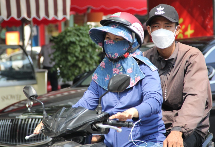 Một số khu vực ở Nam Bộ chạm ngưỡng 40 độ C vào ngày mai 12/4. (Ảnh minh họa: Lương Ý)