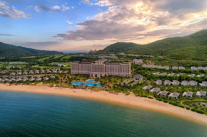 Top 9 khách sạn 5 sao sang trọng, view vạn người mê ở Nha Trang - 4