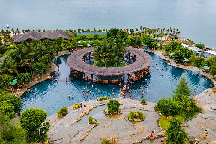 Thiên đường thu nhỏ tại MerPerle Hon Tam Resort.