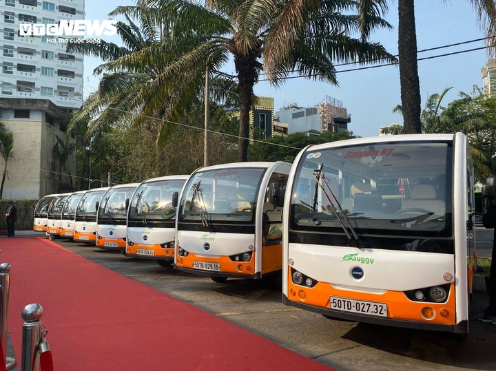 TP.HCM thí điểm de điện phục vụ khách du lịch tham quan khu trung tâm thành phố.