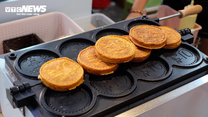 Xu hướng thích trải nghiệm, khám phá của người trẻ tạo cơ hội cho người kinh doanh biết "đánh nhanh thắng nhanh" nhưng không bền vững. (Ảnh: Công Hiếu)