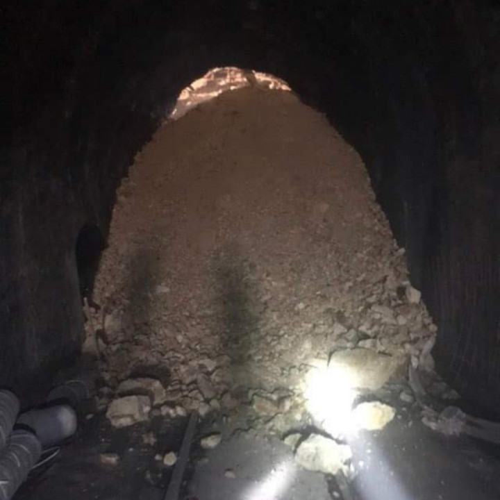 Thời điểm xảy ra sạt lở không có tàu khách đi qua.