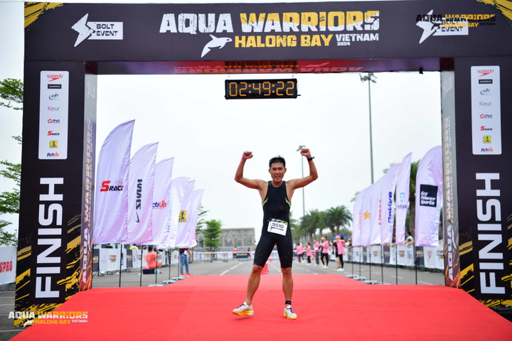 Vũ Đình Duân nằm trong top đầu sau khi kết thúc cuộc thi. Thành tích của anh là 1 giờ 48 phút 52 giây.