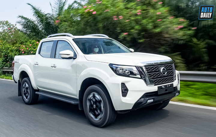 Nissan Navara 2021 là mẫu xe bán tải đa dụng và mạnh mẽ, nổi tiếng với khả năng vận hành đa dạng và độ bền bỉ. (Ảnh: Nissan Việt Nam)