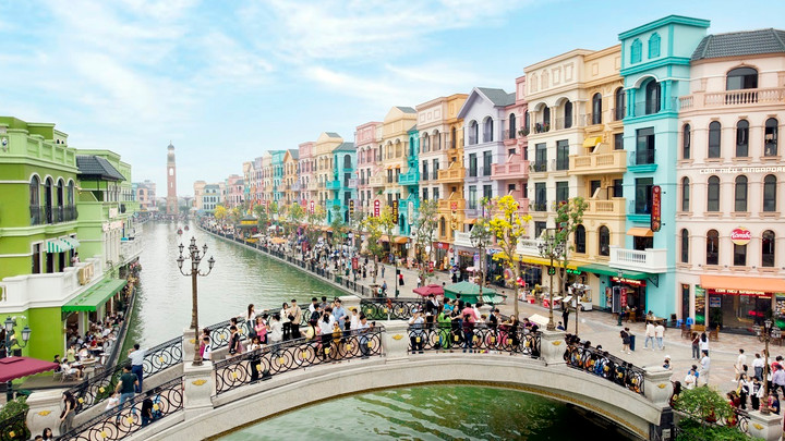 'Thiên đường tình yêu' khiến đôi lứa xiêu lòng ở phía Đông Hà Nội - 4