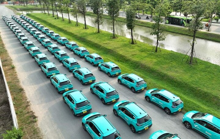 Hãng xe Xanh SM vượt mốc 50 triệu lượt khách hàng sau 1 năm ra mắt.