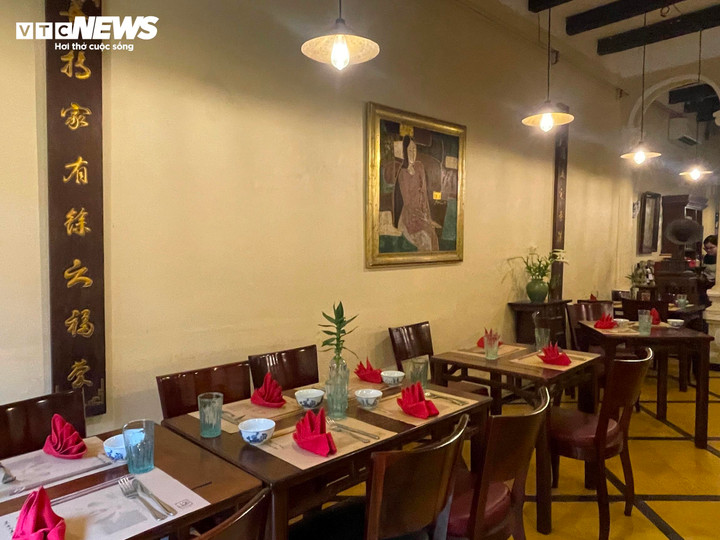 Nhân viên nhà hàng bất ngờ, phấn khích khi Tim Cook xuất hiện - 第6张