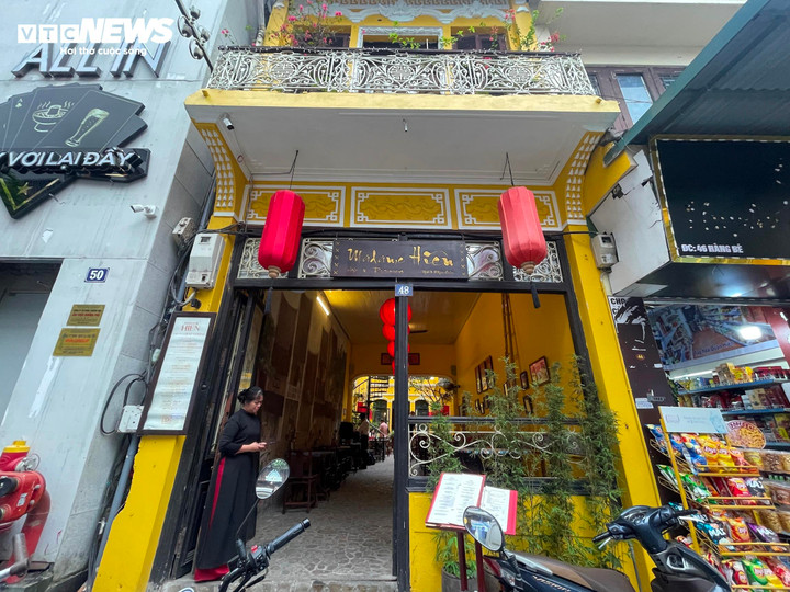 Nhân viên nhà hàng bất ngờ, phấn khích khi Tim Cook xuất hiện - 第8张