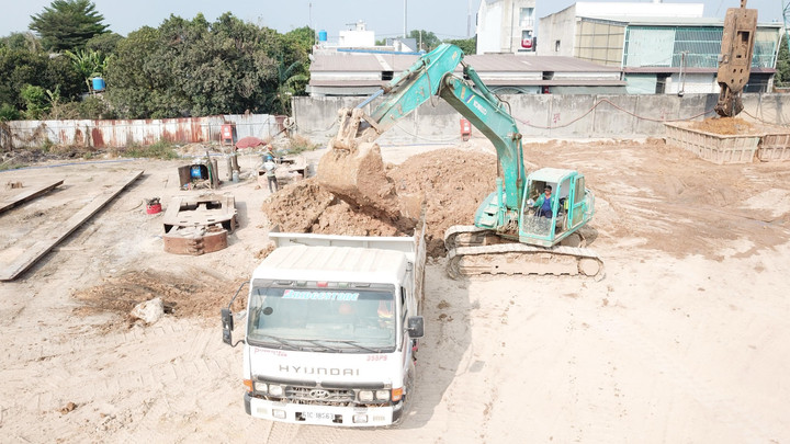 Dự án Khu Nhà ở phức hợp cao tầng Thuận An 1 đang gấp rút làm tường vây và các hạ tầng liên quan (Ảnh cập nhật 9/4/2024).