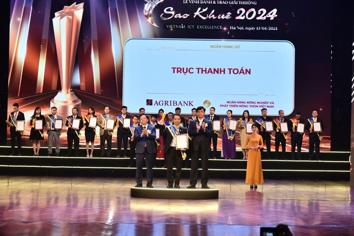 Agribank lần thứ 9 liên tiếp được vinh danh tại giải thưởng Sao Khuê 2024 - 1