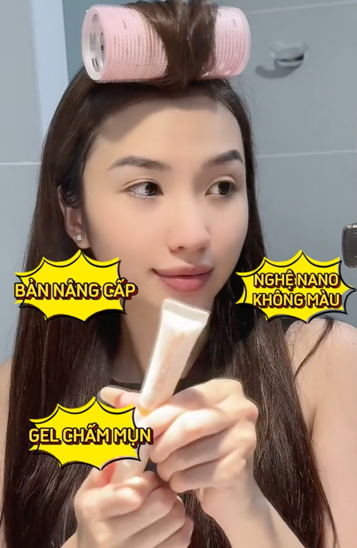 Quỳnh Như “mê mẩn” phiên bản Gel ngừa mụn Nano THC phiên bản nâng cấp.