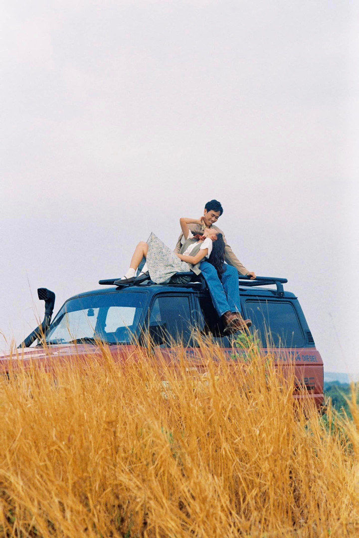 Nam diễn viên tiết lộ đã cầu hôn bạn gái cách đây vài tháng. Tuy nhiên anh giấu kín thông tin và chọn thời điểm phù hợp để công bố với mọi người.