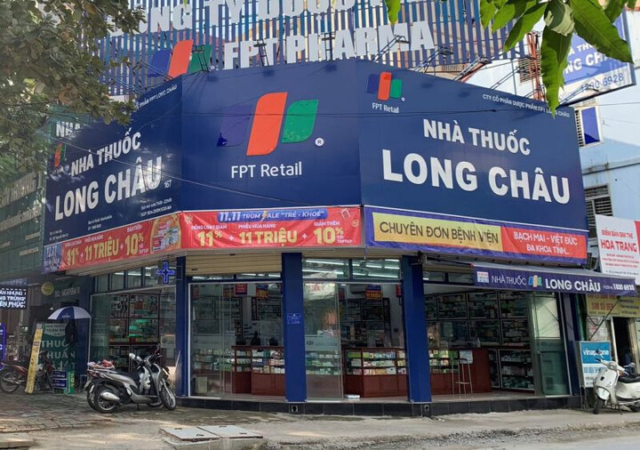 Nhà thuốc Long Châu là động lực tăng trưởng chính trong năm 2023 dù kinh tế khó khăn. (Ảnh: FRT)