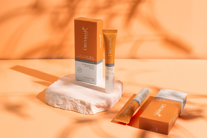 Nano Curcumin với tác dụng gấp hàng ngàn lần so với nghệ thông thường xuất hiện. Sản phẩm mang tên "Gel ngừa mụn Decumar".
