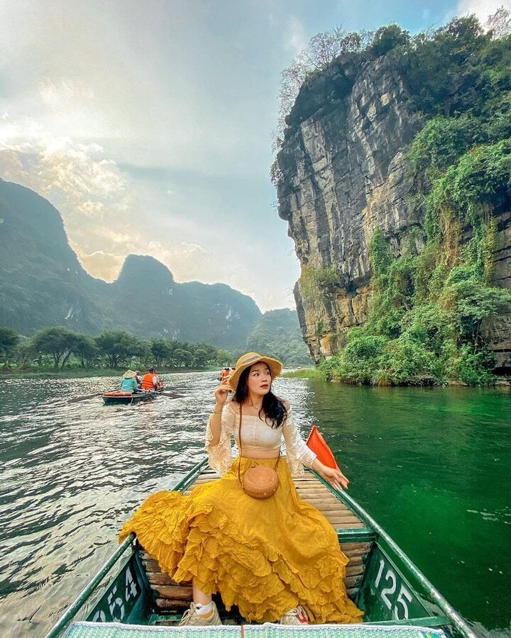 Khu du lịch Tràng An - Ninh Bình.