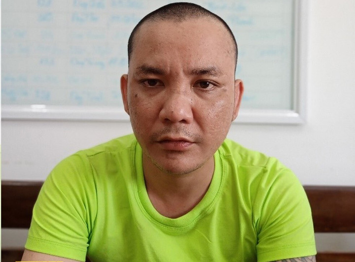 Chân dung Văn Phú Hiệp - kẻ vờ hỏi mua điện thoại rồi cướp giật. (Ảnh: C.A)