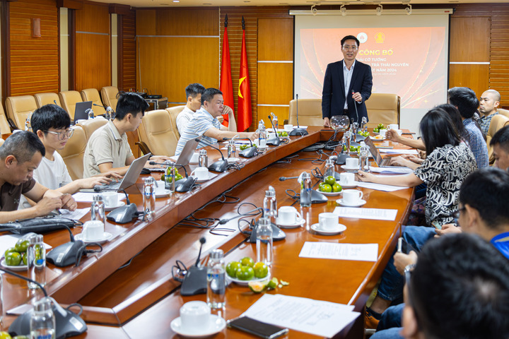 Ông Hoàng Đình Chung - Phó Chủ tịch Liên đoàn cờ tướng Việt Nam phát biểu tại buổi lễ.