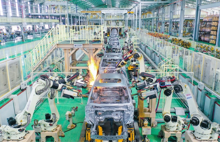 Giảm lệ phí trước bạ có thể hỗ trợ kích cầu tiêu dùng cho ngành ô tô tại Việt Nam.