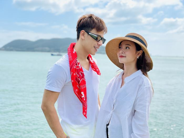 Trần Anh Huy xúc động khi Midu tìm thấy nửa kia.