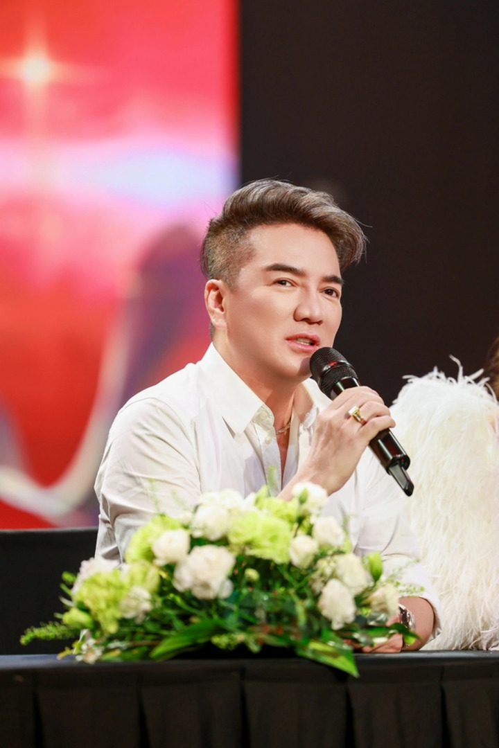 Đàm Vĩnh Hưng kể về 8 lần trượt cuộc thi tiếng hát truyền hình.