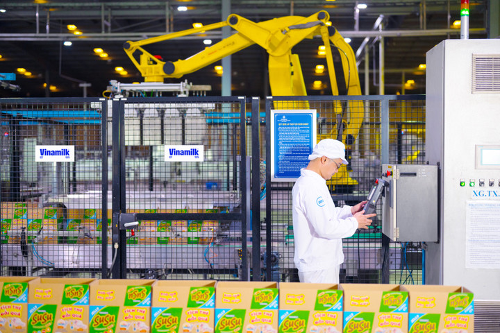 Nhà máy Nước giải khát Việt Nam được đầu tư công nghệ chế biến hiện đại, tiết kiệm năng lượng, tự động hóa cao.