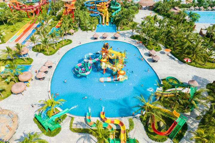 VinWonders Wave Park & Water Park là sự kết hợp hoàn hảo giữa hoạt động vui chơi, giải trí và khám phá thiên nhiên.