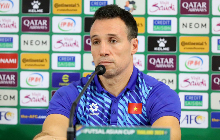 HLV Diego Giustozzi đánh giá cao đội tuyển Uzbekistan.