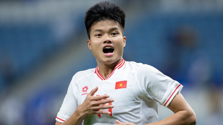Nguyễn Văn Tùng chỉ chơi tròn vai ở U23 Việt Nam.