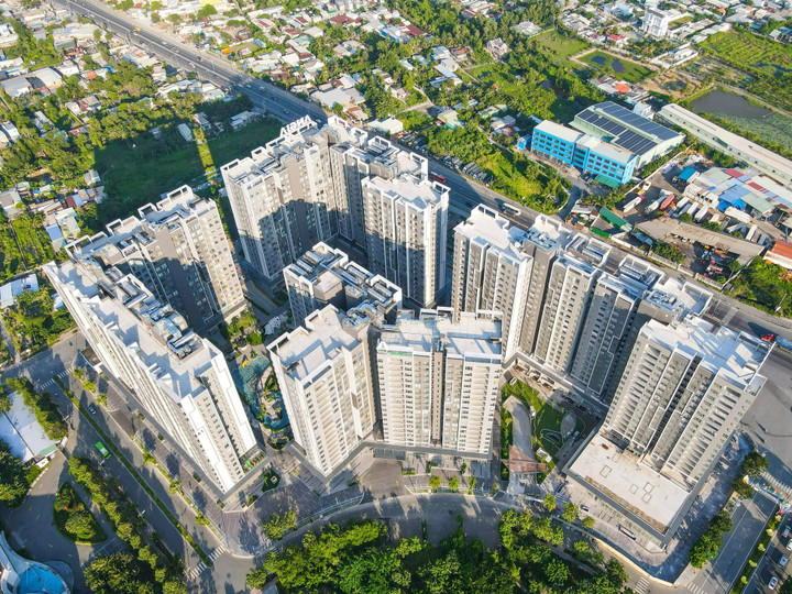 Westgate sở hữu 5 mặt tiền tại trung tâm hành chính Bình Chánh.