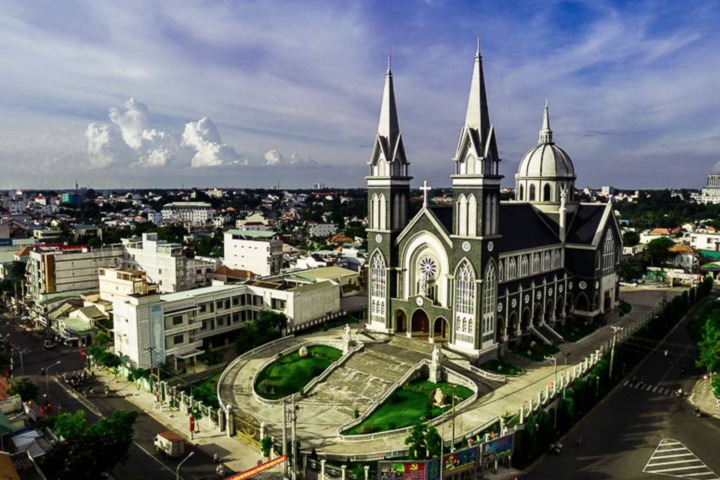 Nhà thờ Chánh tòa Phú Cường.