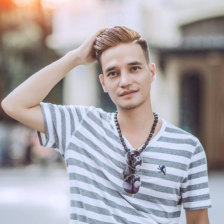 Lệ Rơi phẫu thuật thẩm mỹ để dấn thân vào showbiz.