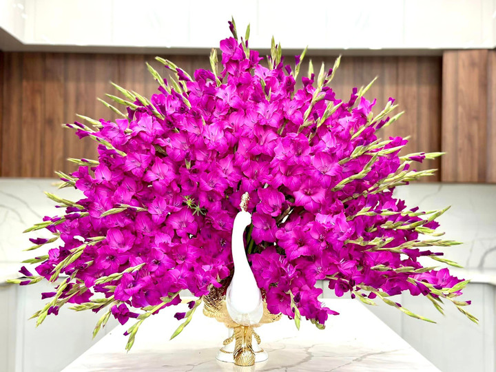 Những đóa lay ơn tạo thành "nàng" công đẹp như tiên nữ.