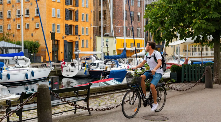 Copenhagen đang tăng cường đầu tư vào cơ sở hạ tầng dành cho xe đạp. (Ảnh: Canva)