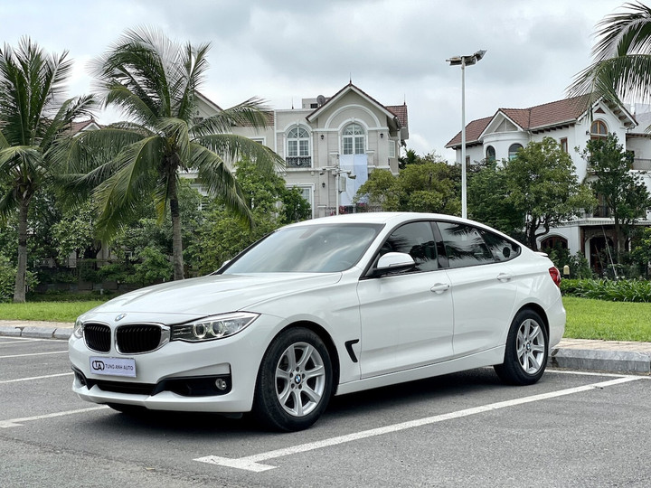 BMW 320i GT 2018 có thiết kế thể thao, trẻ trung. (Ảnh: TungAnhAuto)