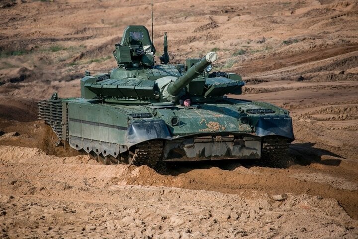 Xe tăng T-80BVM.