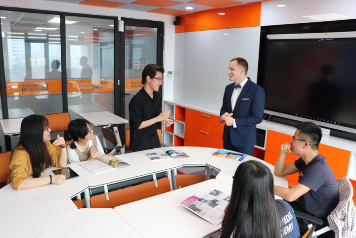 Tăng 1 band điểm IELTS khi tham gia khóa hè IELTS Atlantic Five-Star English.