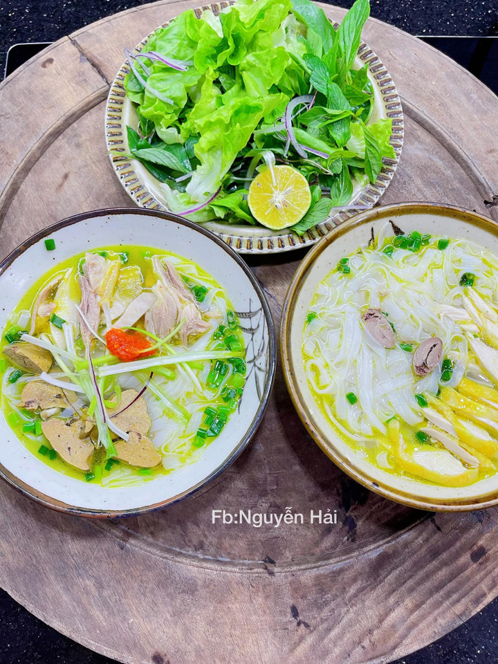 Món phở gà tại gia.