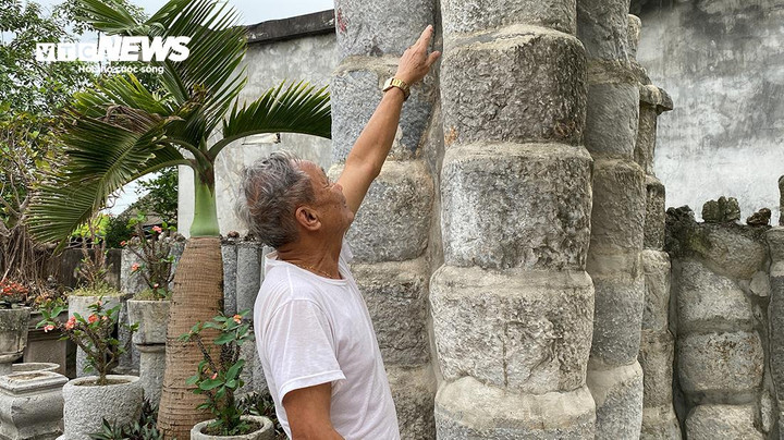 Ông Đỗ Văn Chiến (người cùng xã Quỳnh Hưng) cho hay, ông Nhẫn là người chăm chỉ, ông đi khắp nơi, không quản nắng mưa chỉ để tìm kiếm cối đá. Có hôm, ông Nhẫn còn lặn ao rồi tự mình đưa cối đá từ dưới lên.