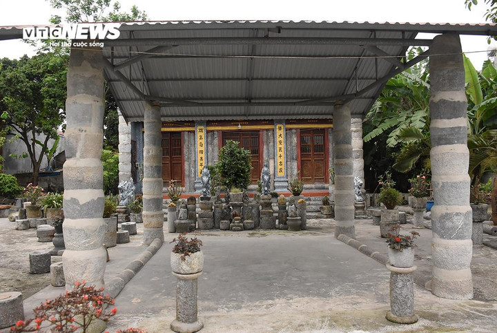 Khi những công trình bằng cối đá dần thành hình, mang màu sắc tươi mới, độc đáo, mọi người đã có cái nhìn khác về công việc ông Nhẫn đang theo.