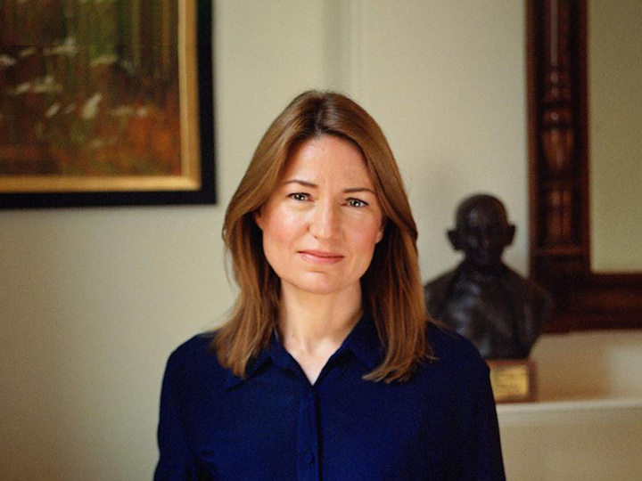 Suzanne lớn lên thành một người phụ nữ thành công.