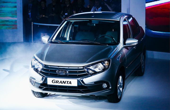 Người Nga đang đi xe hơi nào? - 1