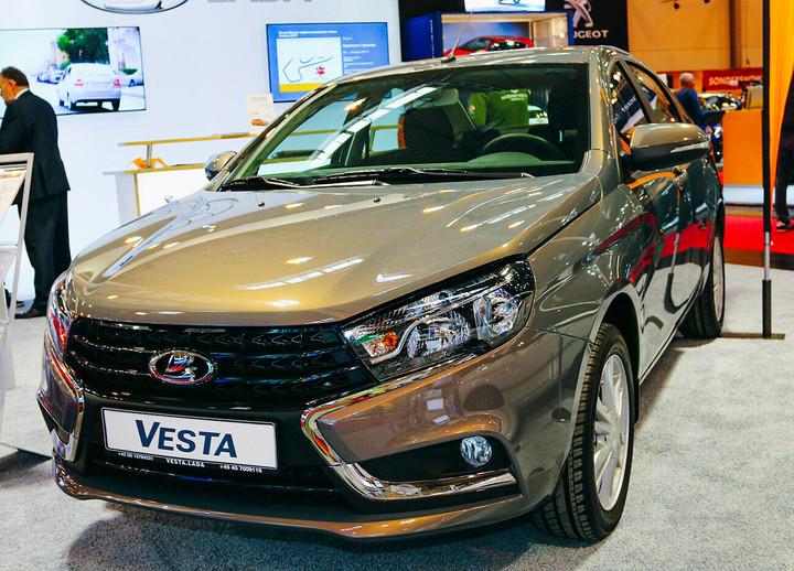 Người Nga đang đi xe hơi nào? - 4