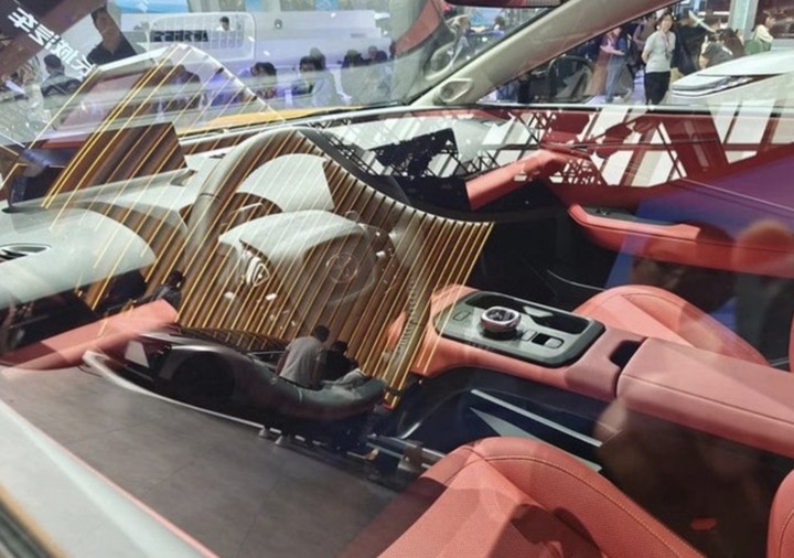 Toyota trình làng bộ đôi xe điện hoàn toàn mới tại Trung Quốc - 14