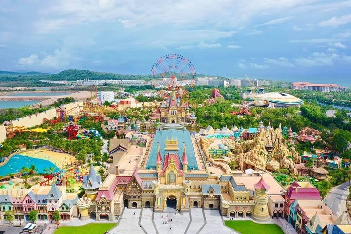 Phú Quốc là điểm đến thu hút rất đông du khách.
